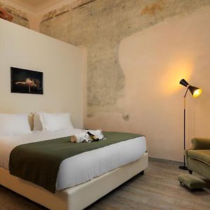 Camera con letto king size
